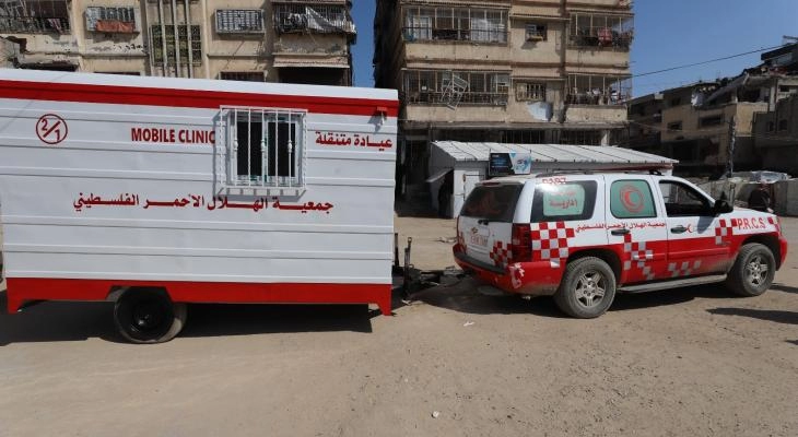 في يومه الأول: مستشفى الهلال الأحمر الميداني بمدينة غزة يعالج عشرات المرضى والجرحى