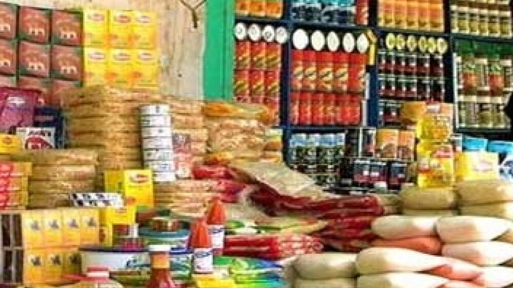 "الاقتصاد": السلع متوفرة في الأسواق والأسبوع المقبل سنعلن قائمة الأسعار قبيل شهر رمضان