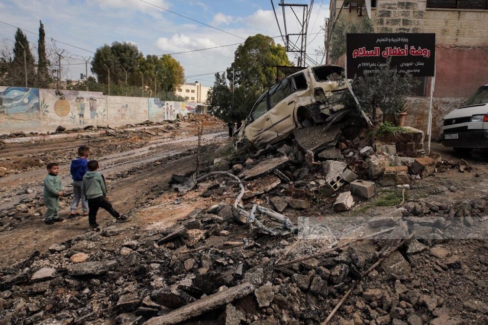 الاحتلال يواصل عدوانه على مدينة جنين ومخيمها لليوم الـ23 على التوالي... 25 شهيداً وعشرات الإصابات