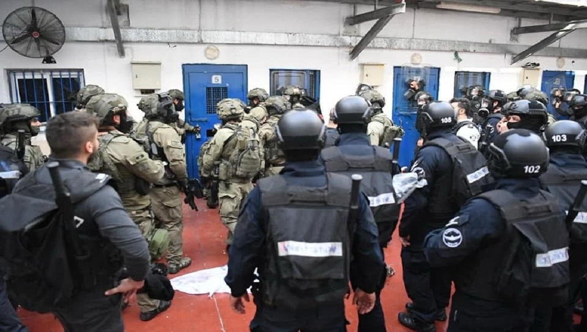 نادي الأسير: تصاعد الجرائم الطبية بحق الأسرى مع استمرار انتشار مرض الجرب بينهم