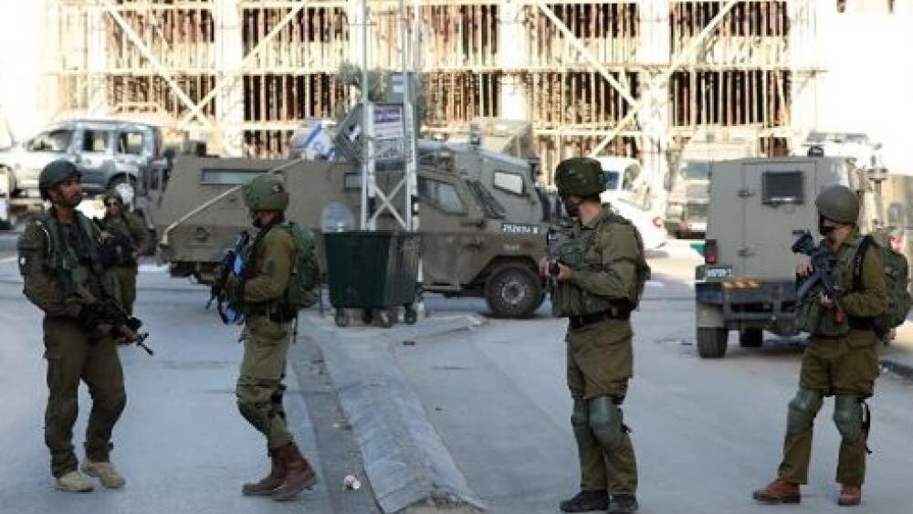الاحتلال يشدد إجراءاته العسكرية في محيط قلقيلية