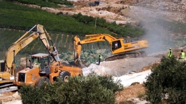 عاجل| طيران الاحتلال يقصف منزلاً في منطقة "ارميضة" شرق خانيونس.