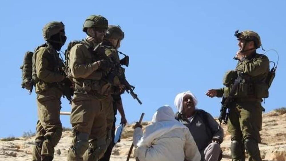 إصابة مواطن بجروح في اعتداء للمستوطنين جنوب الخليل