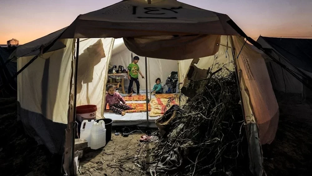 صدمة البلوغ المبكر في الخيام وووسط ركام النزوح والفقر في غزة