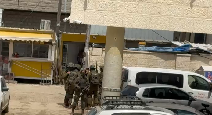 قوات الاحتلال تقتحم مستشفى جنين الحكومي وتعتقل فتى