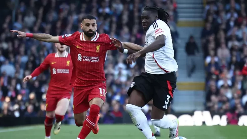 ليفربول يعمل في "الخفاء" لاستبدال صلاح بعد تمديد عقده