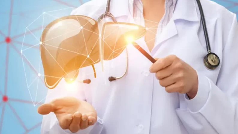 8 مشروبات طبيعية تُقلل دهون الكبد في أسبوعين فقط