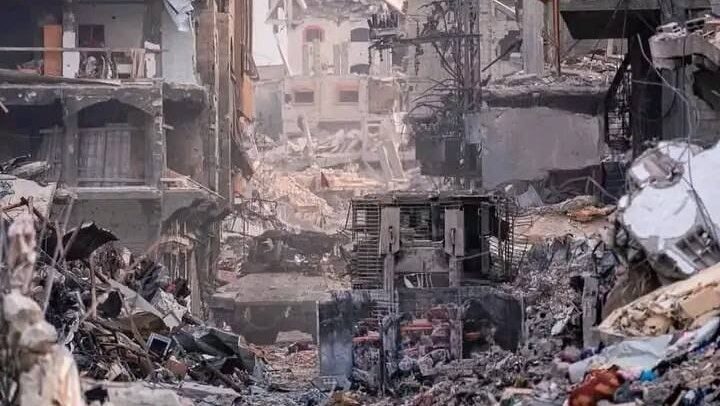 وزارة الصحة بغزة: 17 شهيداً وصلوا إلى مستشفيات قطاع غزة خلال الساعات الـ24 الماضية وارتفاع حصيلة الشهداء إلى 51 ألف