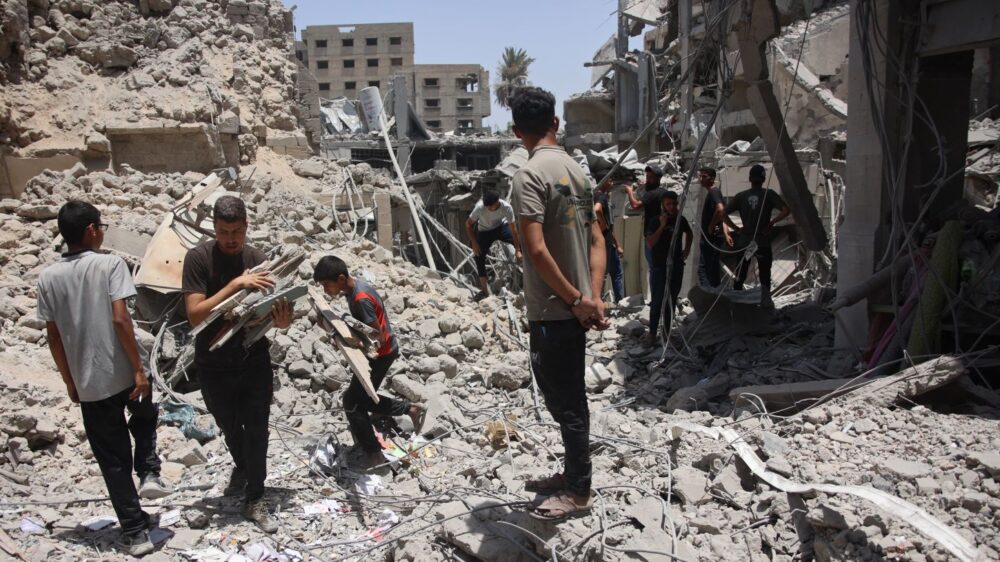 12 شهيداً في قصف الاحتلال مدن غزة وخانيونس ورفح