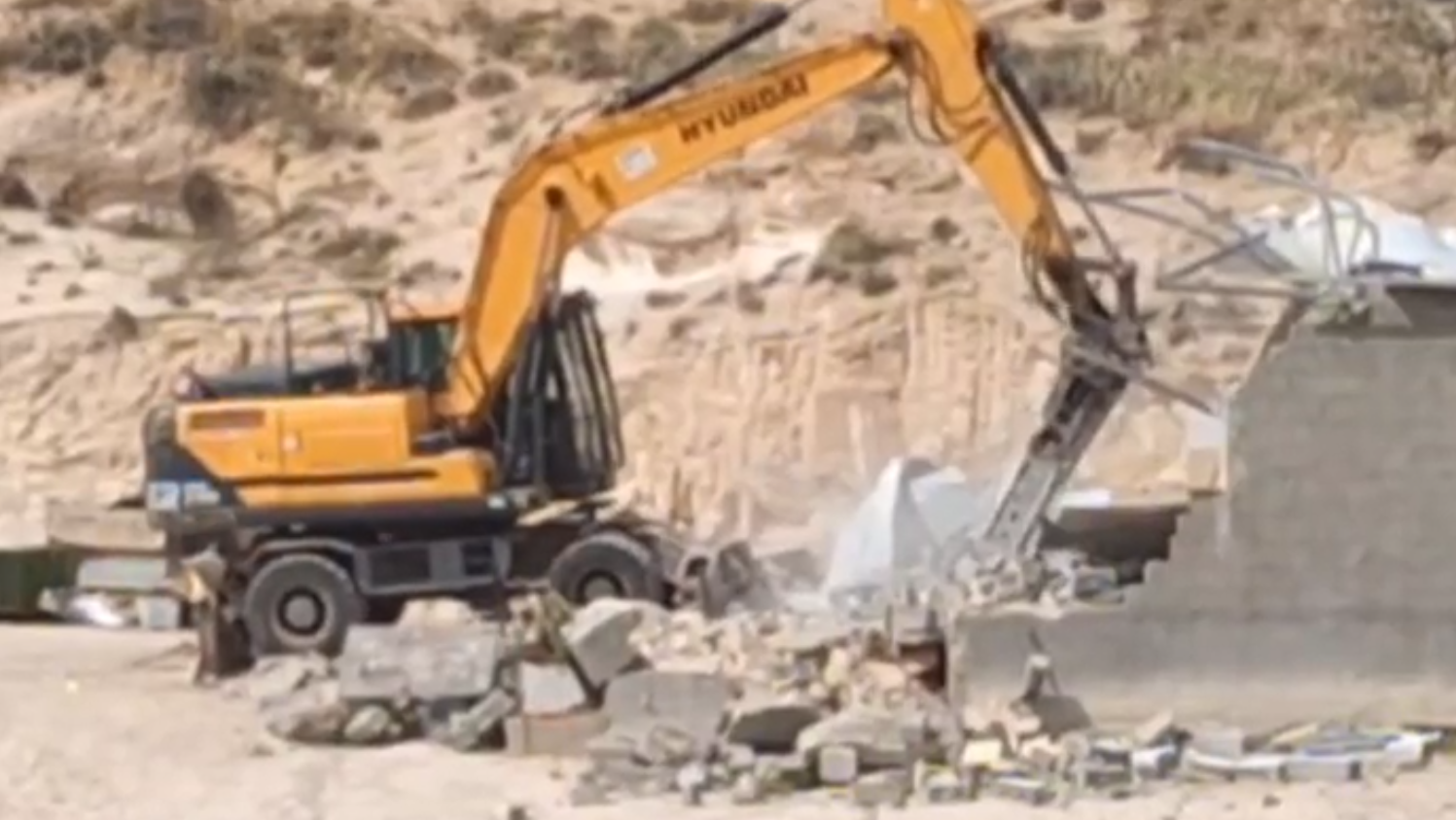 الاحتلال يهدم منزلاً في مسافر يطا جنوب الخليل