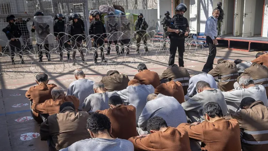 الأشد صعوبة وقسوة: زيارة هي الأولى لأسرى غزة تحت الأرض في قسم "ركيفت" بسجن الرملة