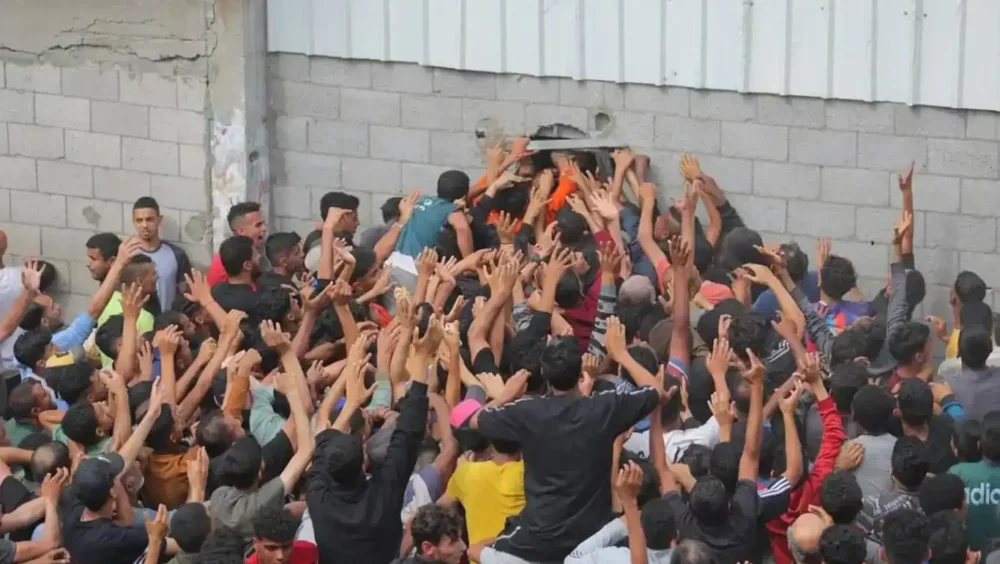 الأونروا: المساعدات الواصلة إلى غزة "إبرة في كومة قش"