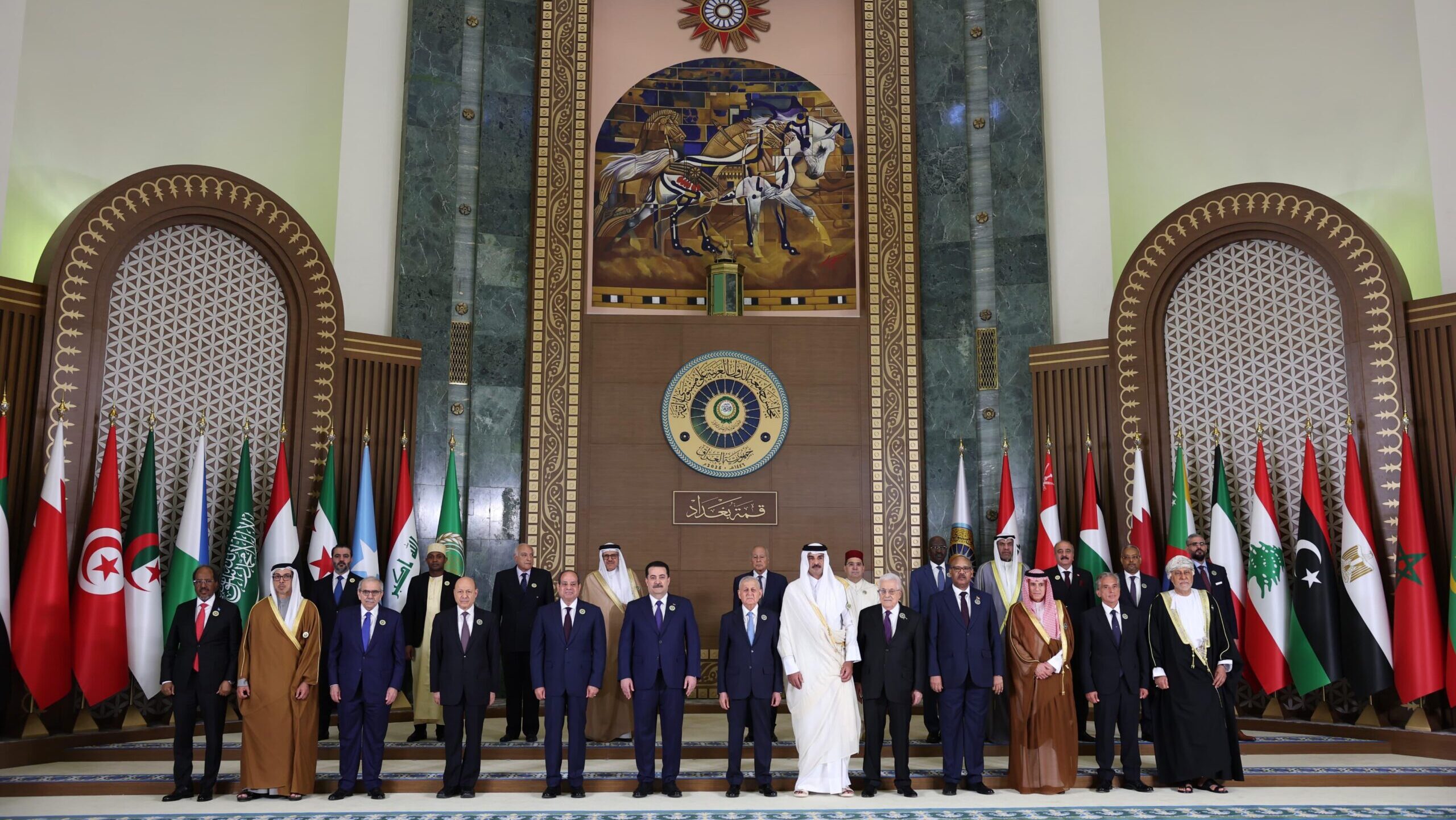 بمشاركة الرئيس: انطلاق أعمال القمة العربية في بغداد