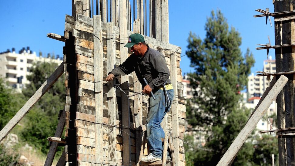 الإحصاء: ارتفاع مؤشر تكاليف البناء والطرق وشبكات المياه في الضفة الغربية