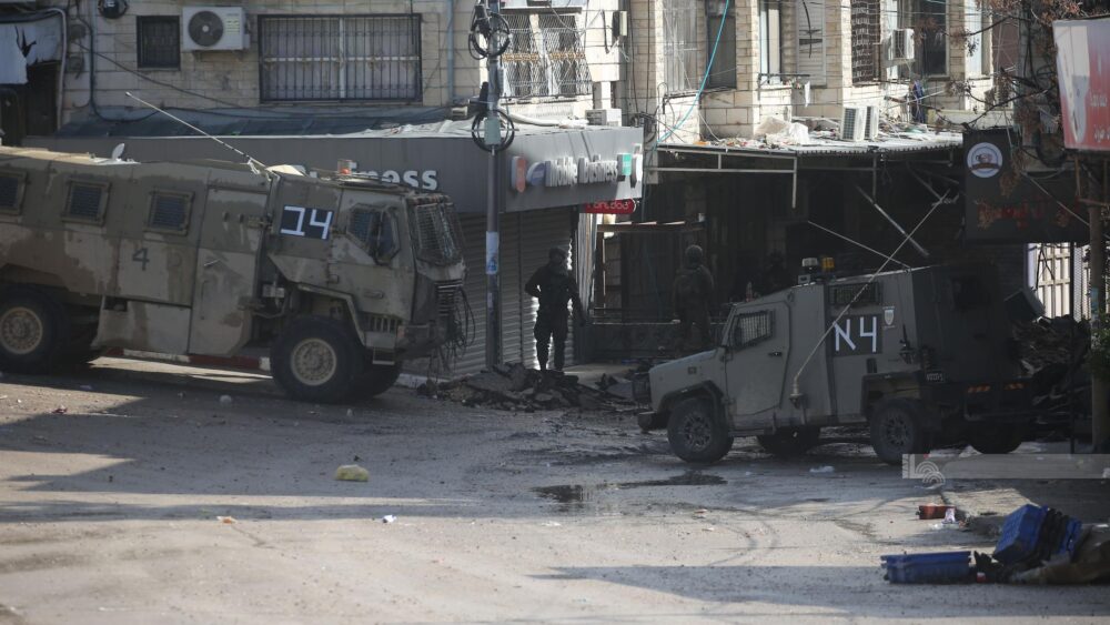 الاحتلال يواصل عدوانه على مدينة طولكرم ومخيميها لليوم الـ97 على التوالي