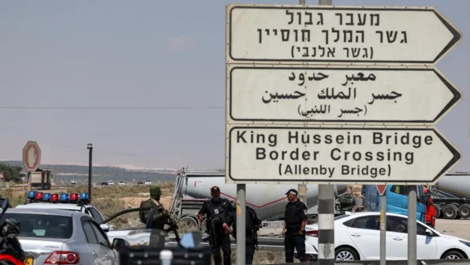 الاحتلال يصادق على إقامة جدار على الحدود مع الأردن وتعزيز الاستيطان في الأغوار