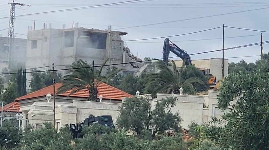 الاحتلال يهدم منزلاً في قرية مجدل بني فاضل جنوب نابلس