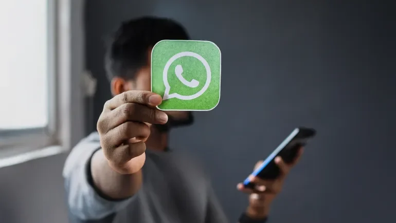 بعد طول انتظار "ميتا" تطرح "واتساب" لأجهزة "آيباد"