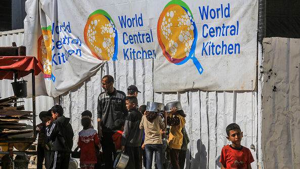 "المطبخ المركزي" تستأنف عملها بغزة: آثار الجوع المزمن لا تزول سريعاً