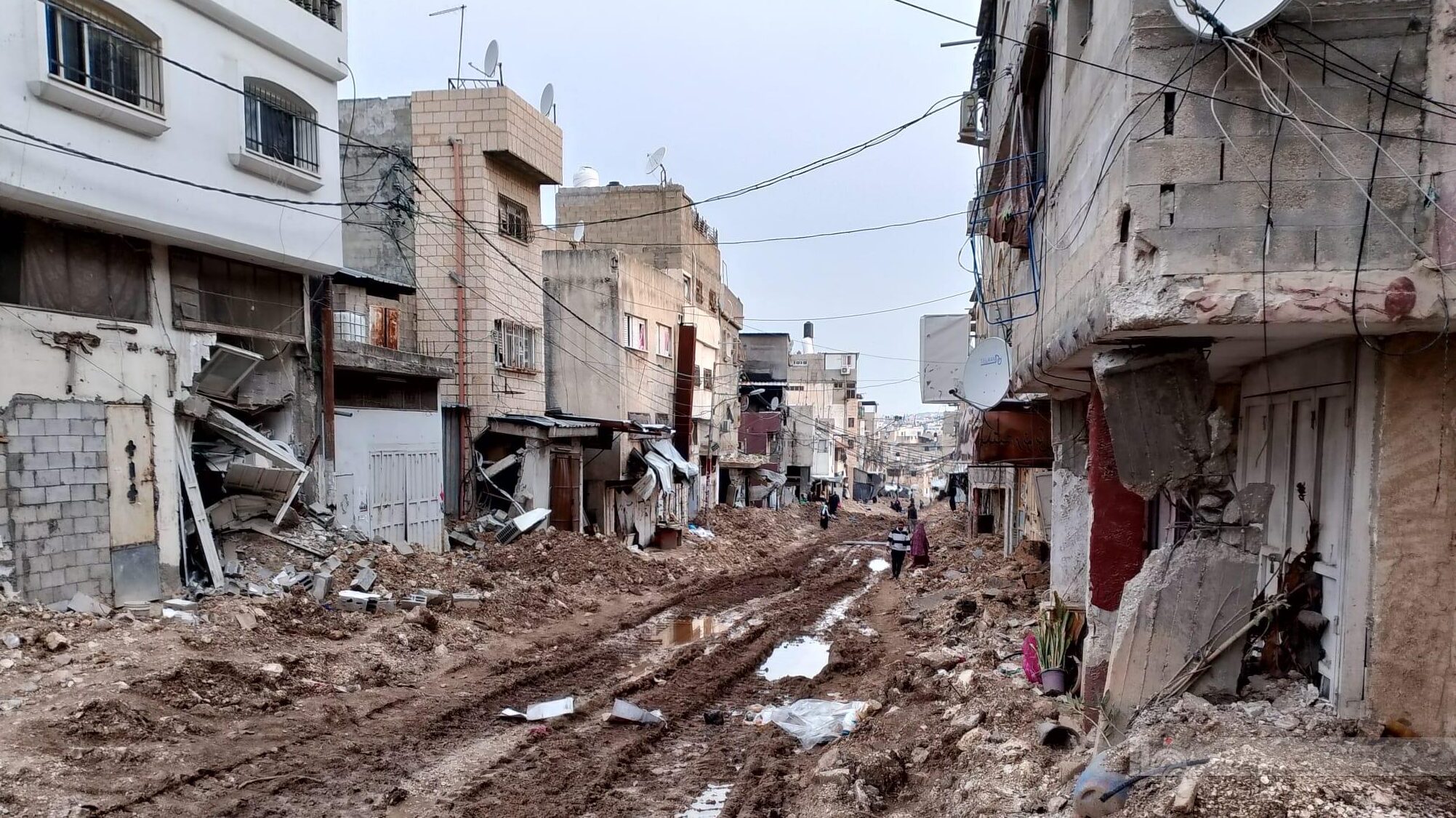 اليوم 127 للعدوان: الاحتلال يواصل عدوانه على طولكرم ومخيميها وسط تصعيد عسكري وتضييق خانق