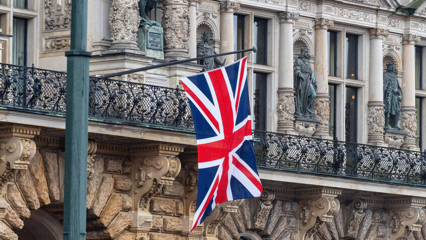 بريطانيا تحذر من خطر نووي إيراني وتدعو لحل دبلوماسي عاجل