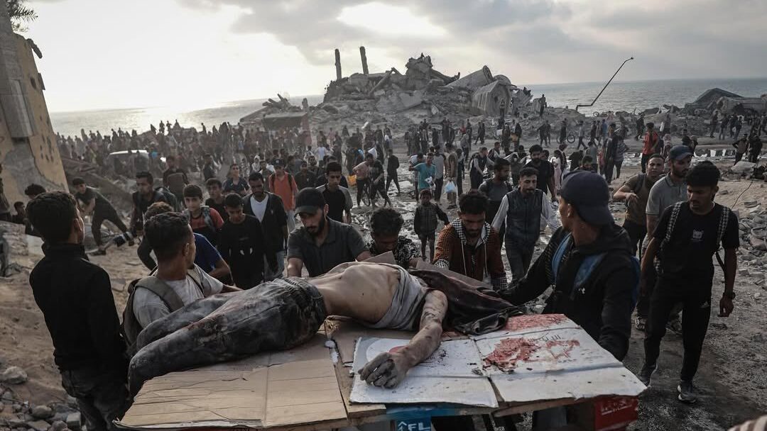 شهداء وجرحى في استهداف الاحتلال "المجوعين" وسط قطاع غزة