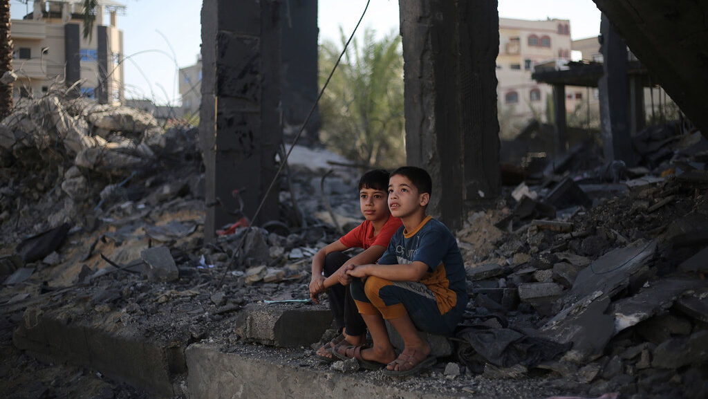 "اليونيسف": انهيار القطاع الصحي يهدد حياة الأطفال في غزة