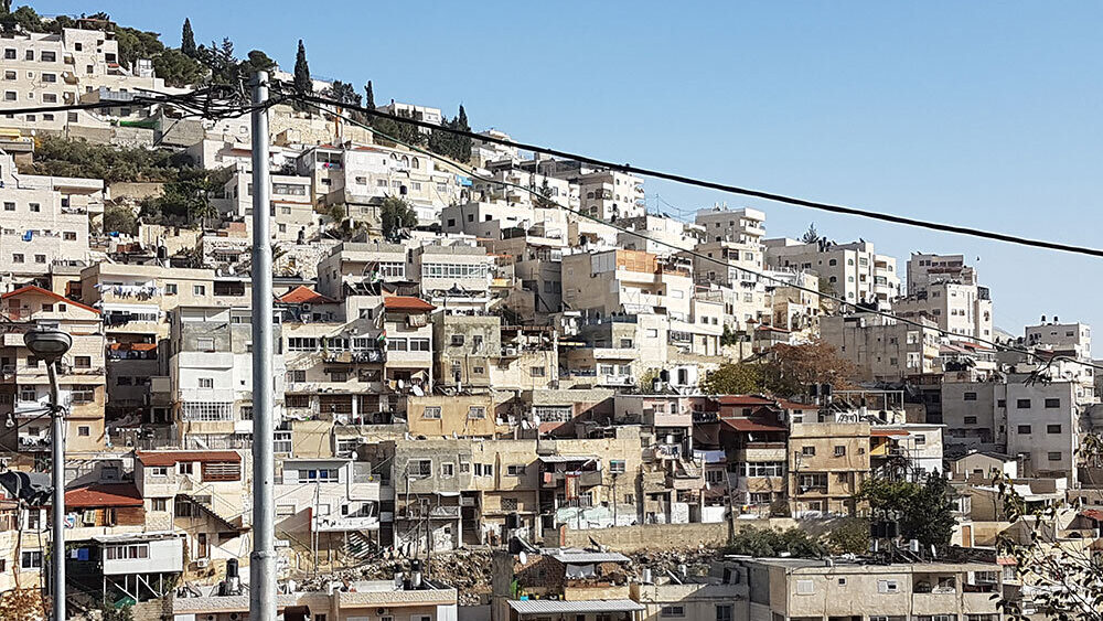 "محكمة العليا الإسرائيلية" تُصدر قرارًا بإخلاء عائلتين من سلوان من منزليهما لصالح المستوطنين