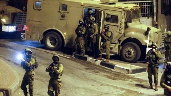 الاحتلال يقتحم رمانة بمحافظة جنين ويداهم منازل