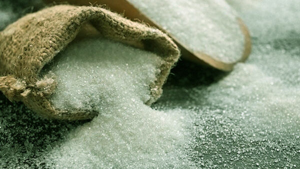 مصادر طبية في قطاع غزة تحذر من مادة محلاة صناعياً تُعرف باسم "سكر اللوز"