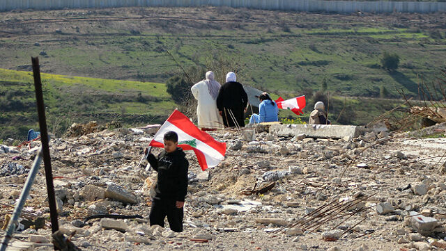 إصابة شخصين جراء غارة شنها الاحتلال الاسرائيلي على النبطية جنوب لبنان