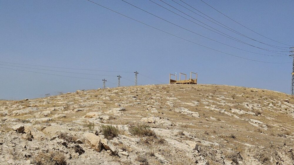 الاحتلال يقيم بؤرة استيطانية جديدة على أراضي الفلسطينيين غرب أريحا