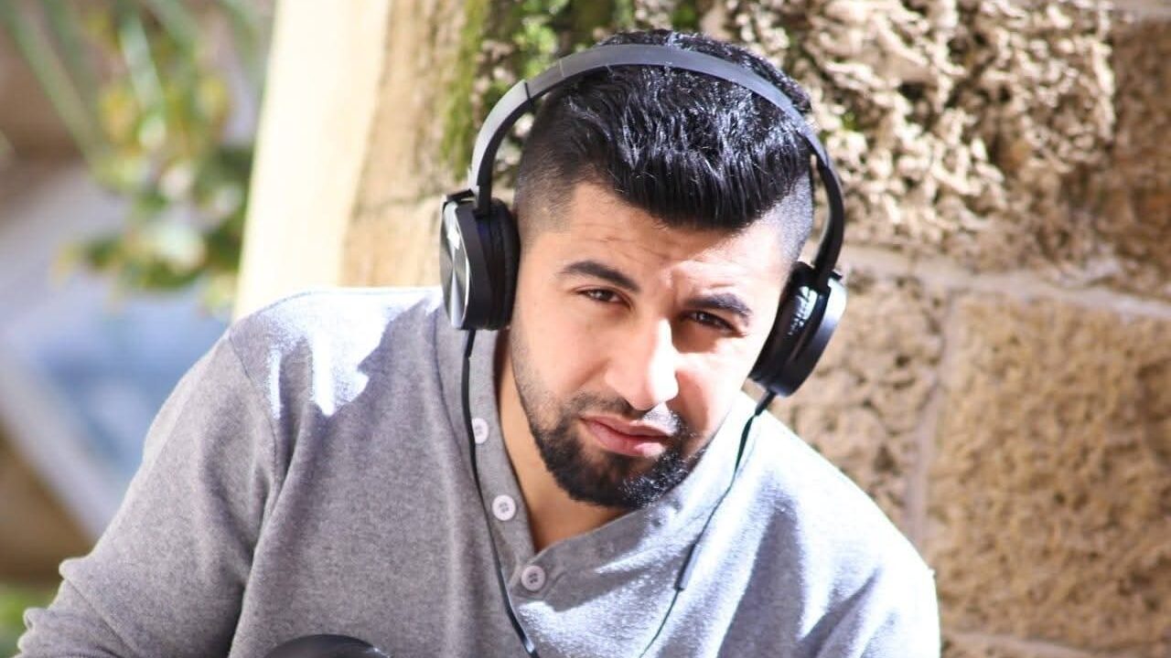 استشهاد صحفي في قصف الاحتلال خيمته بمدينة غزة