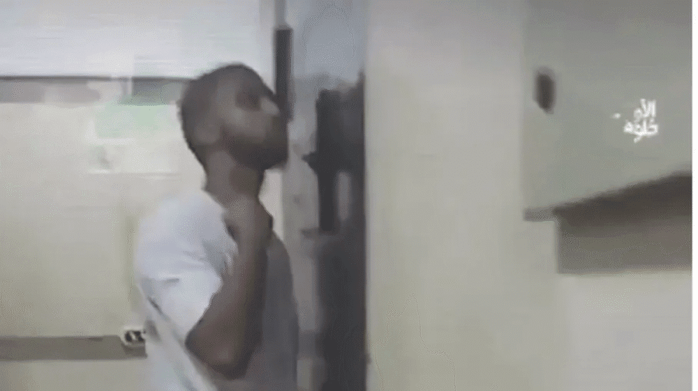 شابان يقتحمان مركز أمن الدولة في مصر ويحتجزان ضباطًا رفضًا لحصار غزة وتجويع أهلها