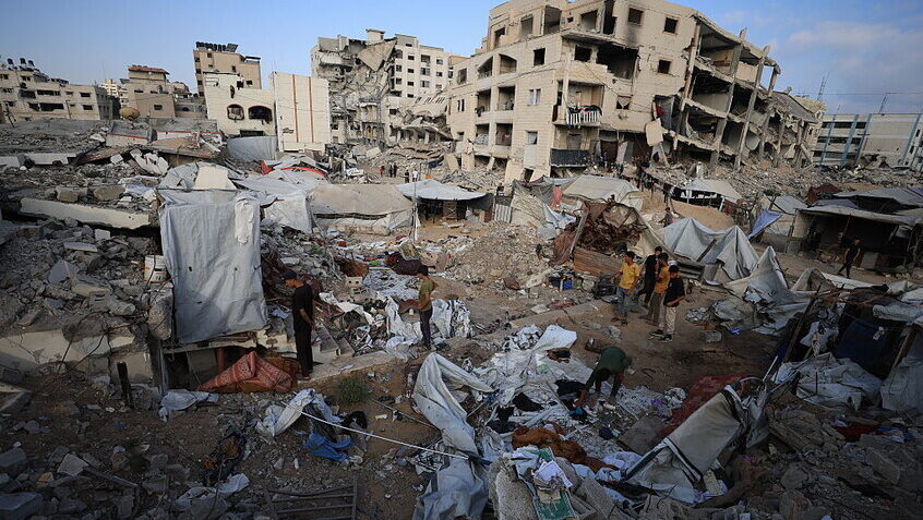 "هآرتس" العبرية: الاحتلال دمر 70% من مباني غزة ويسعى لتغيير ديموغرافي عبر الدمار المنهجي