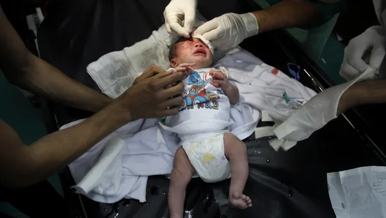 تحذيرات من موت جماعي للرضع في غزة بسبب منع الاحتلال إدخال حليب الأطفال