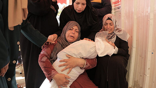 عشرات الشهداء والجرحى في قصف الاحتلال المكثف على قطاع غزة