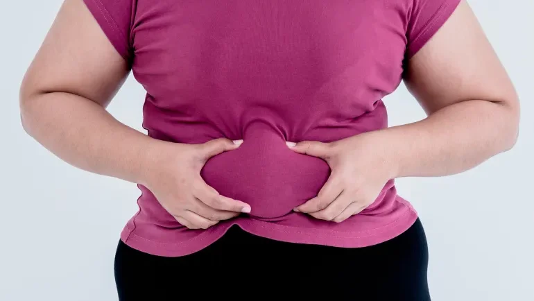 الجمع بين دواء تيرزيباتيد والعلاج الهرموني لانقطاع الطمث يعزز فقدان الوزن