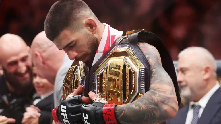 توبوريا يجني الملايين مقابل فوزه بالضربة القاضية على أوليفيرا