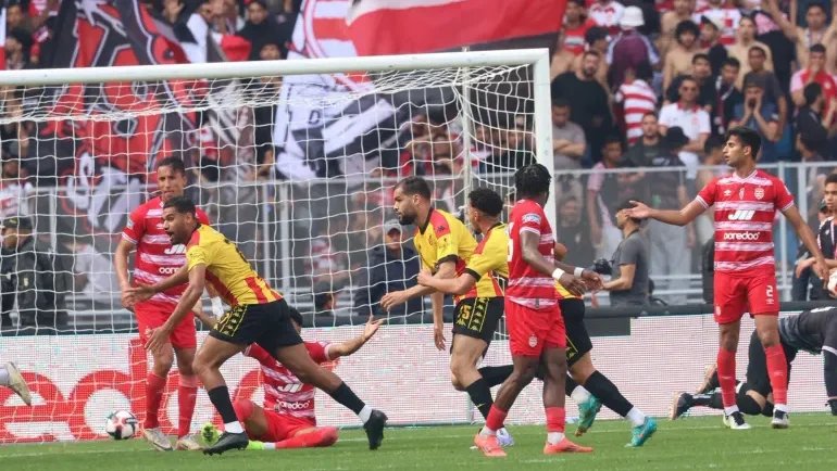 رغم أزمات الديون.. أندية الدوري التونسي تنفق ملايين الدولارات في الميركاتو