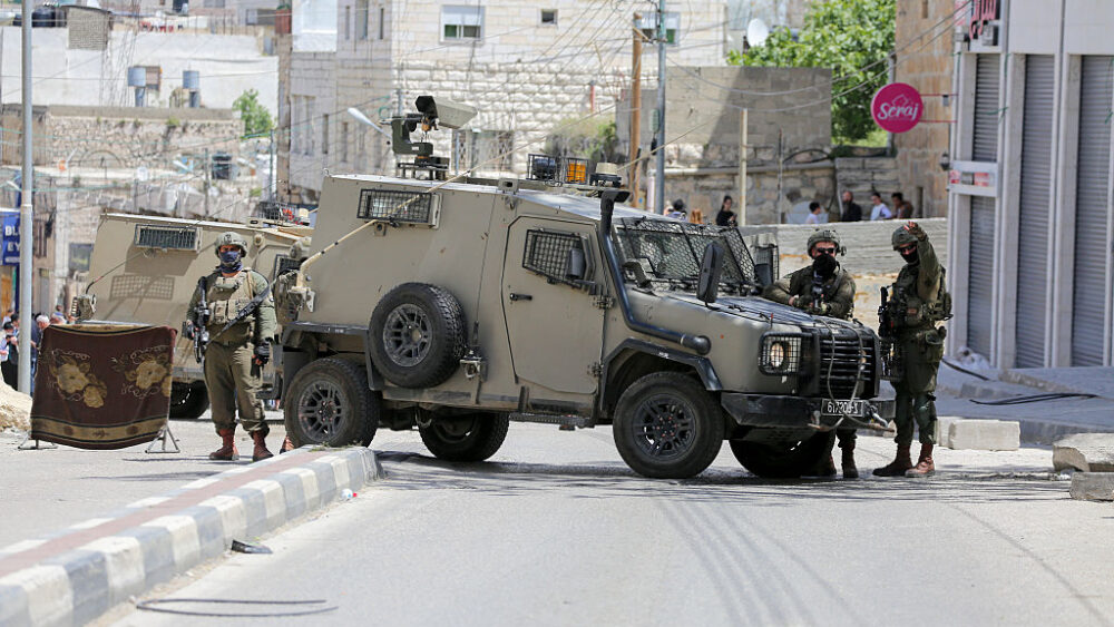 الاحتلال يقتحم مخيم الفارعة جنوب طوباس