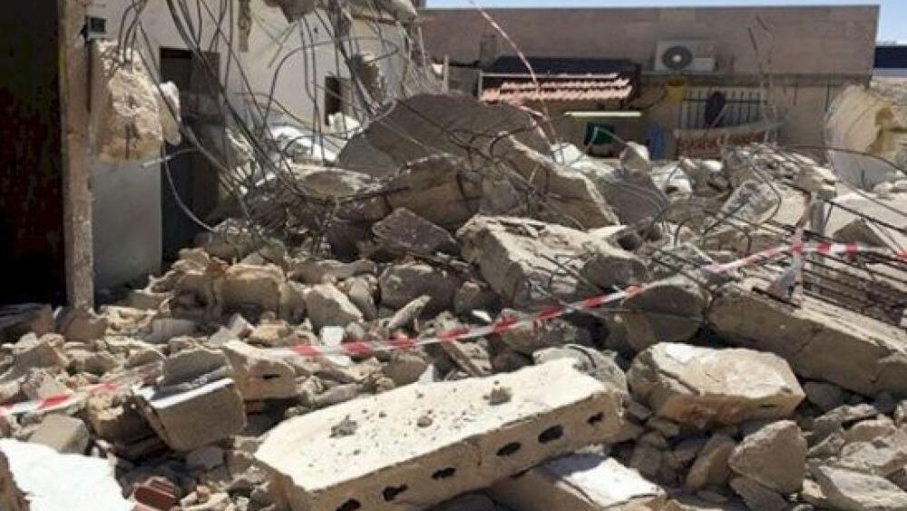 الاحتلال يجبر مقدسيا على هدم منزله في بلدة سلوان