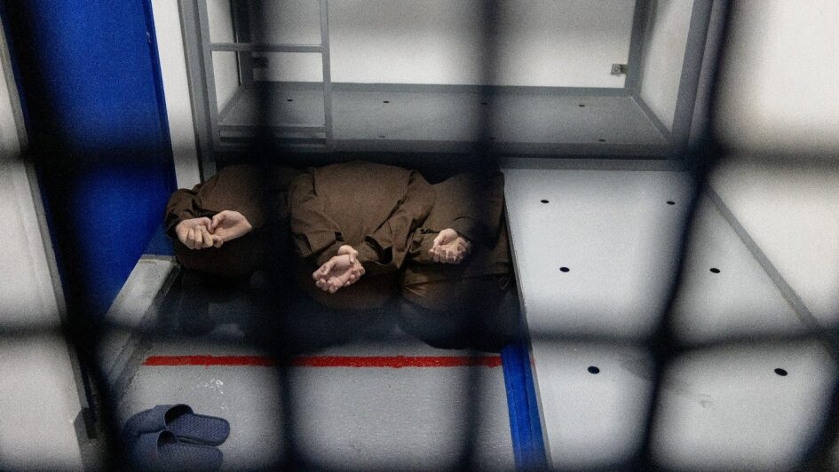 الاحتلال يفرض قيودا مضاعفة على الطواقم القانونية التي تتابع قضايا الأسرى