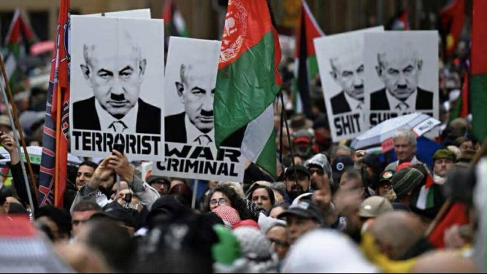 رغم الرياح والأمطار: عشرات الآلاف يخرجون في أستراليا رفضا لحرب الإبادة