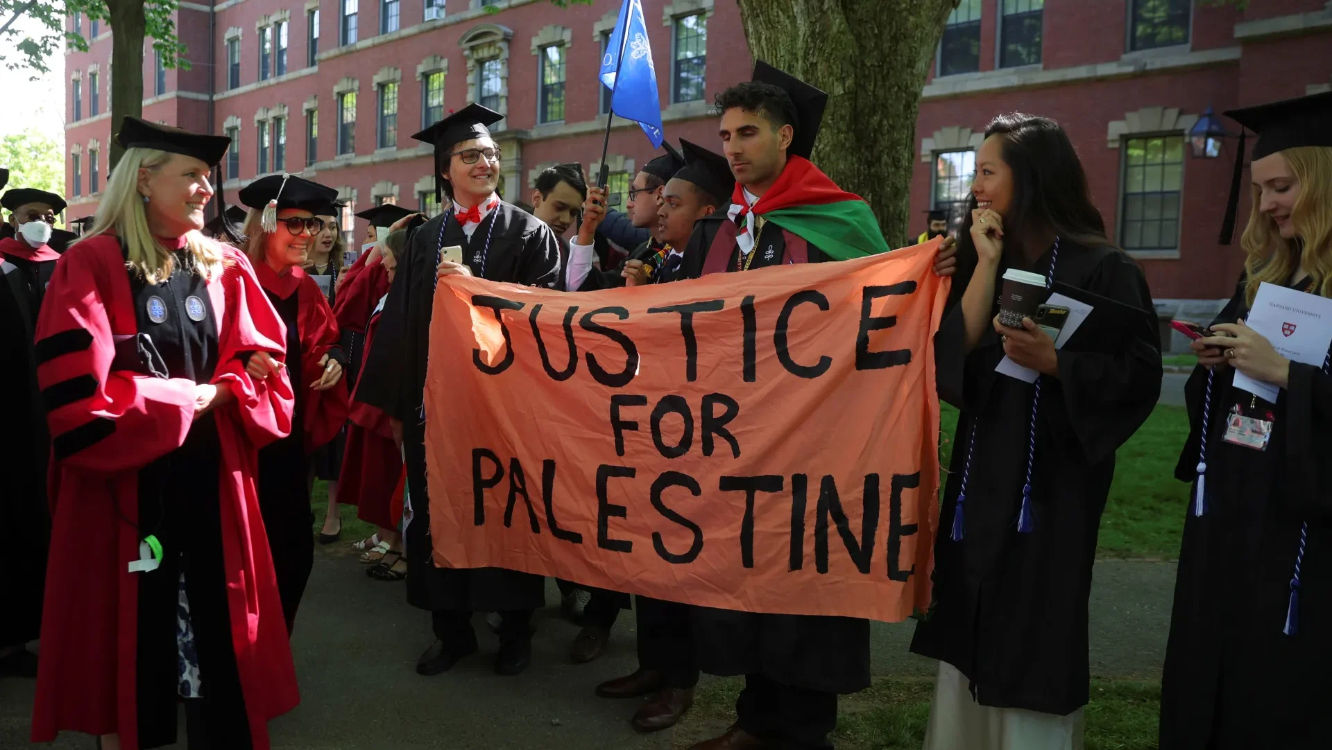 هارفارد تلغي إصداراً خاصاً عن فلسطين وأكاديميون يتهمونها بقمع الحرية الأكاديمية