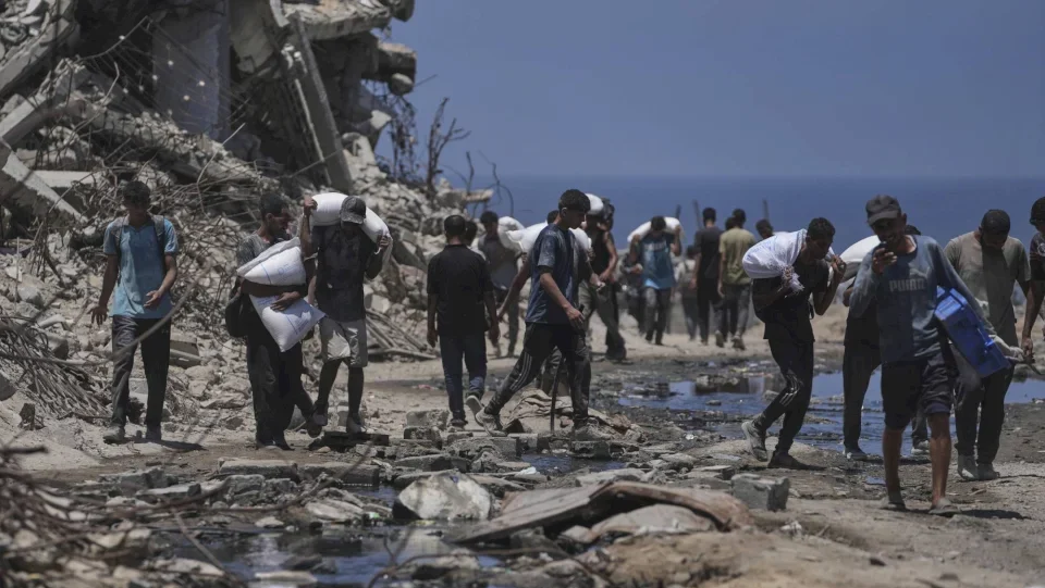 الحكومة الفلسطينية تناشد المجتمع الدولي الوقوف عند مسؤولياته والضغط لفتح المعابر مع قطاع غزة