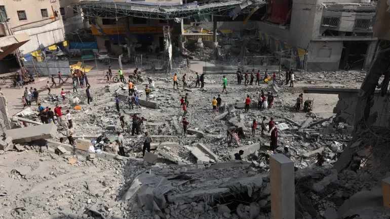 "هيومن رايتس ووتش": إسرائيل قصفت أكثر من 500 مدرسة تؤوي نازحين في قطاع غزة