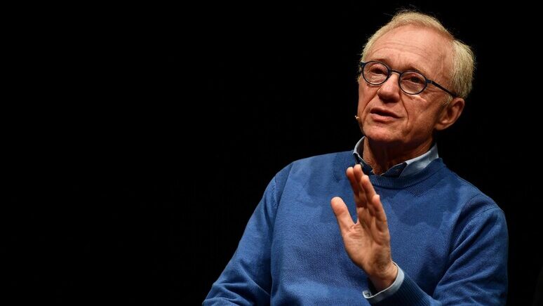 الكاتب الإسرائيلي "ديفيد غروسمان" يصف الحرب في غزة بـ"الإبادة الجماعية"