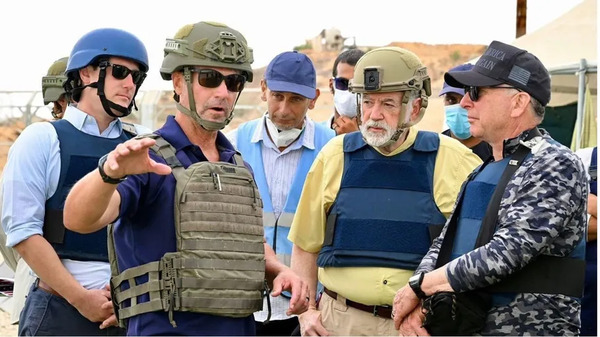 زيارة ويتكوف لغزة تضلل العالم بشأن المجاعة.. أين الـ100 مليون وجبة؟