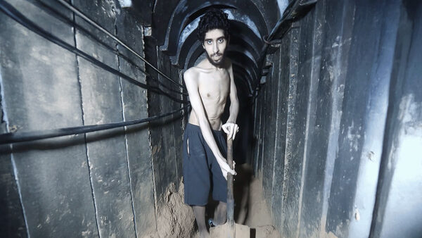 نتنياهو يطالب الصليب الأحمر بالتدخل لإنقاذ الأسرى الإسرائيليين من المجاعة